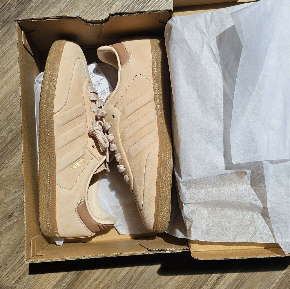 Samba Adidas Shoe - Halo Blush / Clay Strata / Gum - Size 6 M/ 7 W